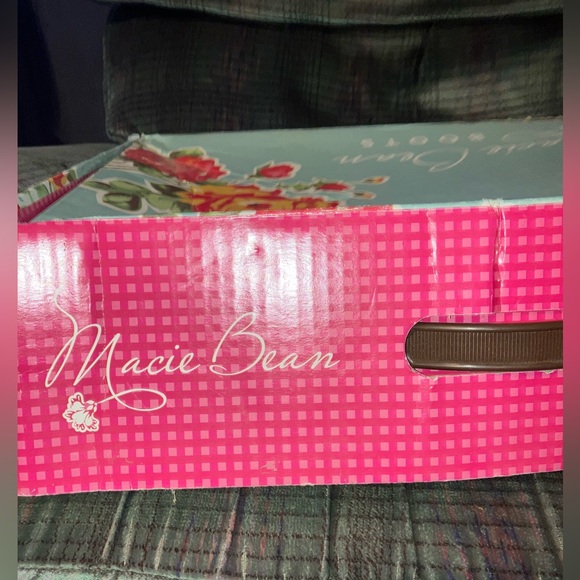 Brand new, never worn Macie Bean cowboy boot! Size 8M - Picture 11 of 13